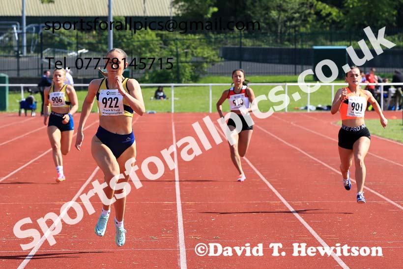 Senior Womens 200 metres, 2023 North Eastern Track and Field Champs., Middlesbrough Sports Village, Middlesbrough. Photo: David T. Hewitson/Sports for All Pics